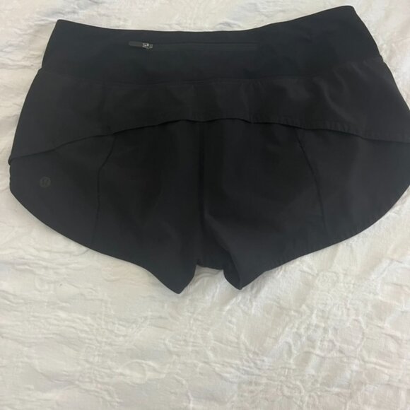 Lululemon Speed Up Low-Rise Lined Short - Picture 2 of 4